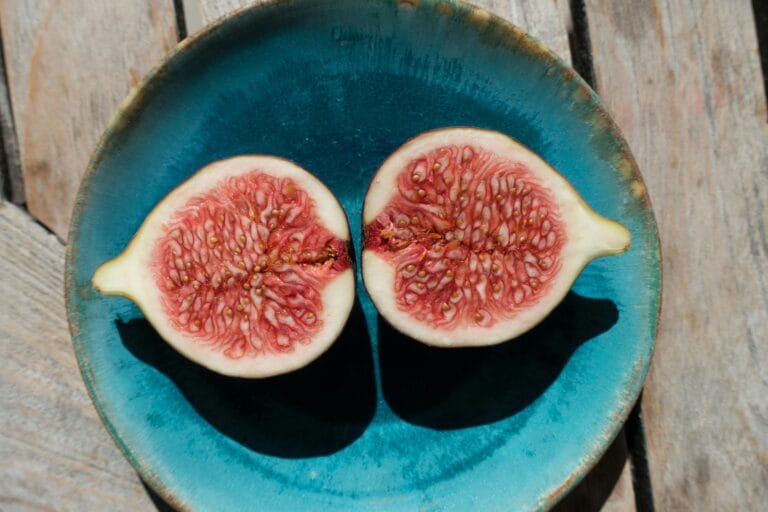 The Sweet Delight of Figs: Benefits, Uses, and Global Production